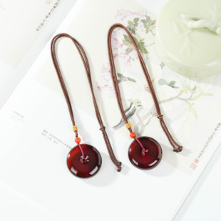 甄选 云上叙DS51723 38×11mm 多样性发一件 血珀平安扣吊坠