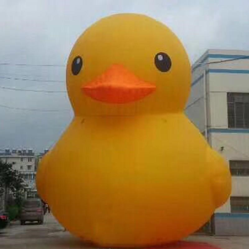网红巨型黄鸭充气水上大白鹅pvc大黄鸭大型卡通水上闭气模型定制