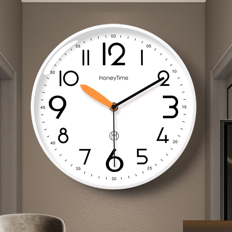 现代简约挂钟2024新款家用客厅时钟表挂墙卧室静音创意高级感挂表