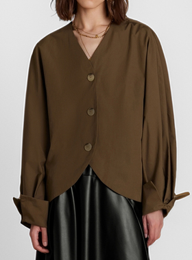 素芭简约纯色高级感气质外套女秋季立体廓形单排扣时尚上衣SS0750