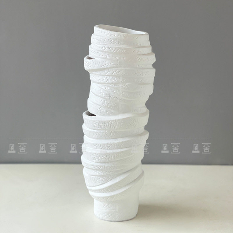 现代轻奢树脂不规则花瓶花器装饰客厅样板房花插花软装工艺品摆件,模玩/动漫/周边/娃圈三坑/桌游,文化/体育周边,淘宝优惠券,粉丝福利购,淘宝优惠卷