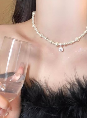 轻奢2025新款方糖白钻珍珠项链