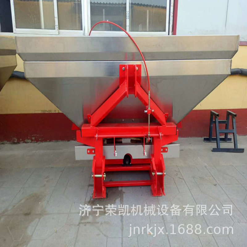拖拉机后置传动撒肥机 双圆盘不锈钢撒肥机 500公斤颗粒肥撒肥机