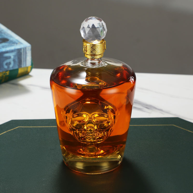 工艺酒瓶内置骷髅头玻璃造型空酒瓶异形创意玻璃瓶酒具现货销售