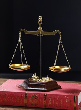 复古铁艺天平称摆件律师办公室桌面装饰品客厅怀R旧工艺品拍摄道