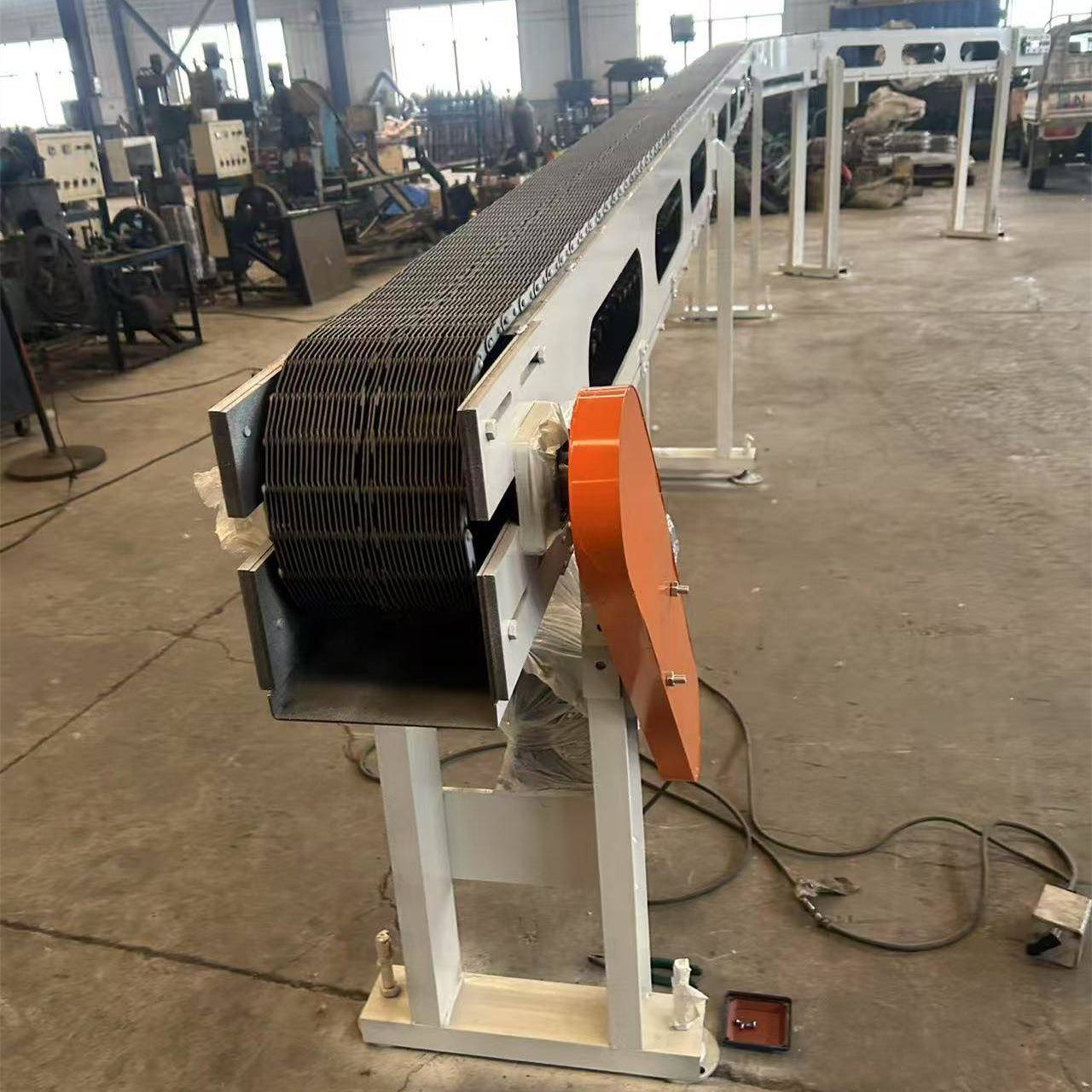 转弯齿链带输送机流水线304不锈钢输瓶机高温玻璃厂专用输送机