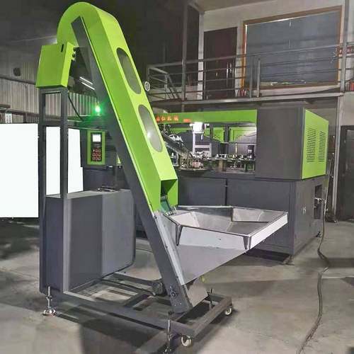 厂家出售 碳酸饮料瓶 雪梨豆浆瓶 吹瓶机