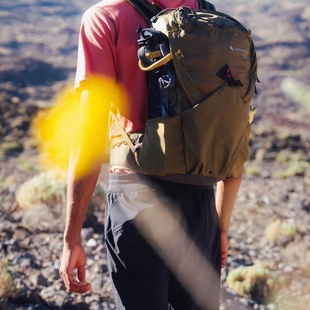 攀山鼠 霜巨人吉尔林系列 户外运动登山徒步背包26L正品香港直邮