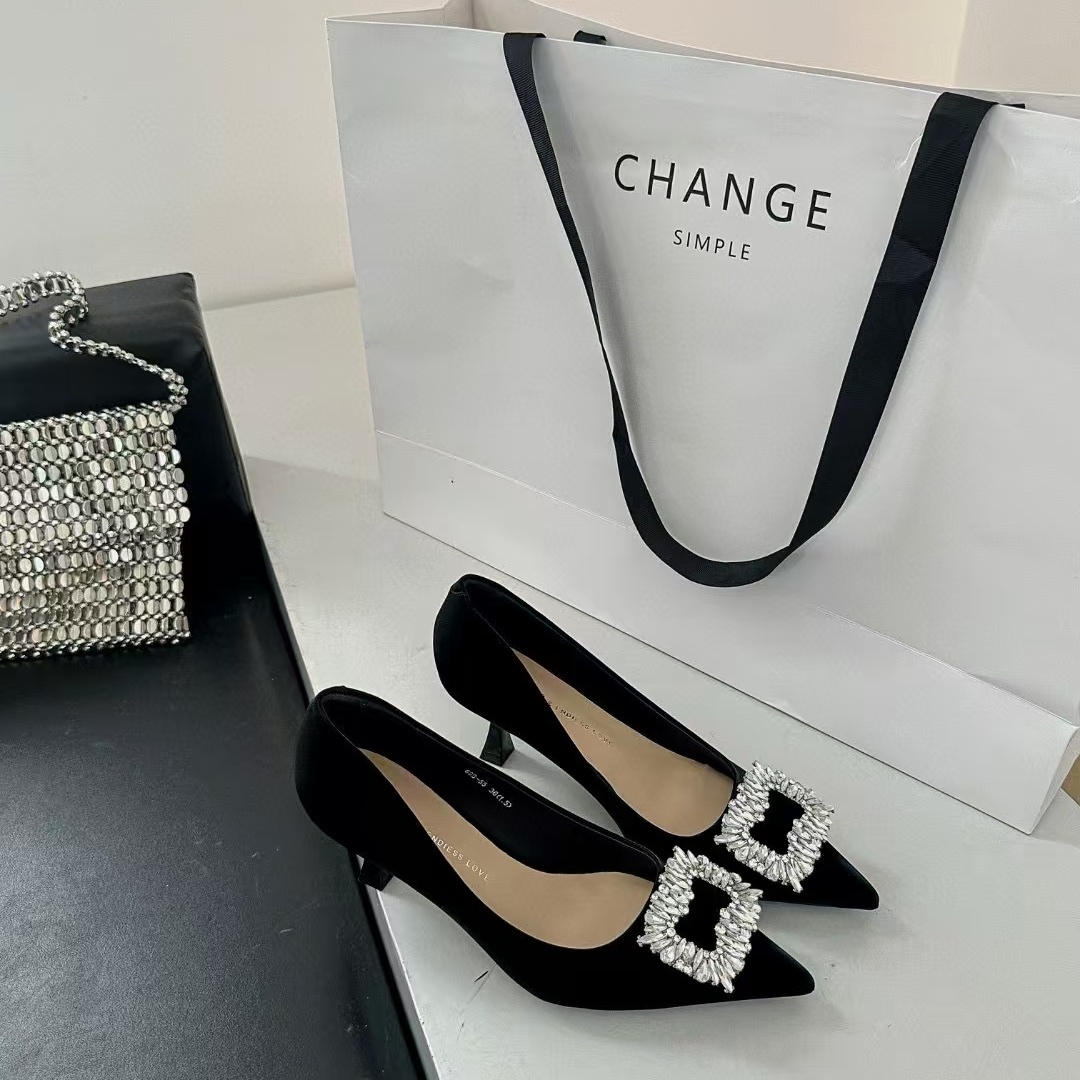 2025秋季新款气质黑色高跟鞋女细跟不累脚软皮尖头单鞋女新款鞋子