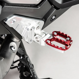 适用本田XADV750 改装后脚踏踏板 铝合金后脚踏总成配件