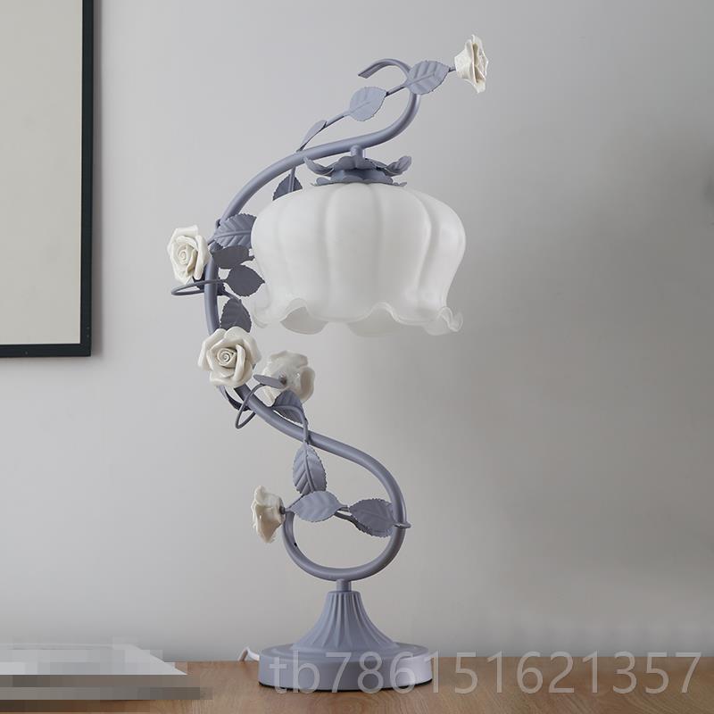 高档花朵台灯卧田室床灯复古美心式园温头馨浪漫少女网红结婚礼物