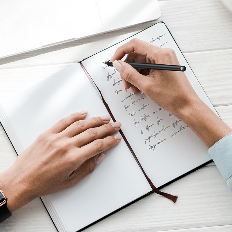 好设计奖 三口JZ8小鸟签字笔女士精致 转动中性笔金属细笔杆高颜