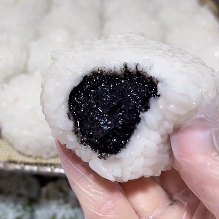 手工黑芝麻馅糍毛团糯米团小吃擂金团麻糍宁波特产传统