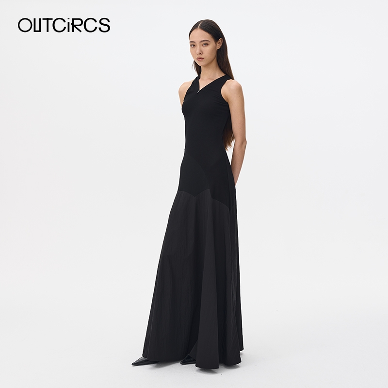 OUTCiRCS贴身拼接拖地连衣裙