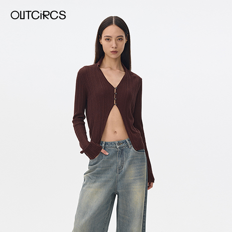 OUTCiRCS不规则坑条针织衫