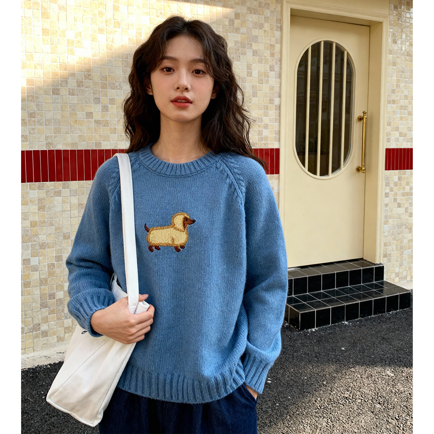 ROCOCO洛可可浅蓝色小狗刺绣圆领毛衣宽松软糯休闲减龄针织上衣女