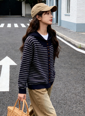 ROCOCO/洛可可藏青色条纹连帽针织开衫女单排扣休闲秋冬毛衣外套