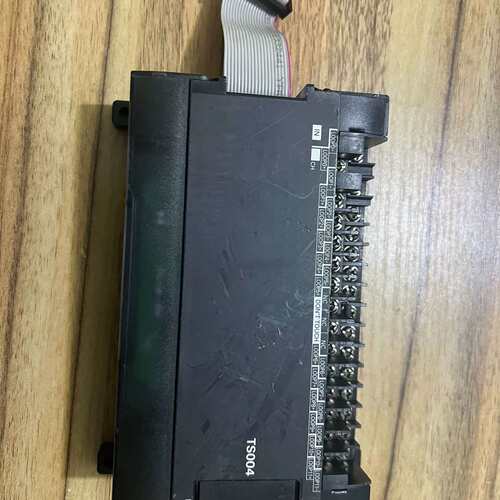 可维修CP1W-TS004扩展模块，拆机件，有使用痕迹，少一