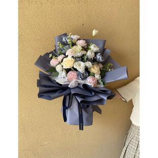 玫瑰提车仿真花束装饰手捧花拍照摆设道具毕业颁奖献花交车开业大