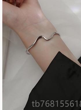 正品手饰悟银饰莫比斯银乌镯女纯银年轻款镯ins小手众设计镯子纯