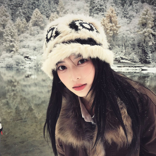毛绒醒狮帽兔毛毛绒帽女可爱冷帽