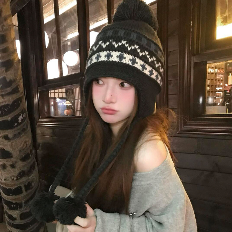 费尔岛针织帽女2025显脸小秋冬新款保暖加绒毛球毛线帽护耳雷锋帽