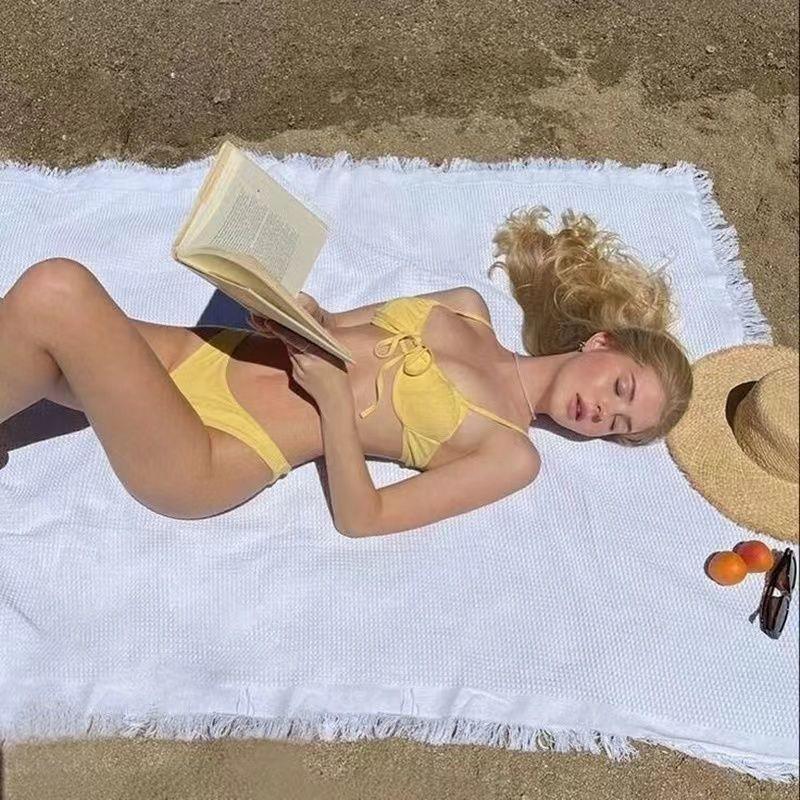 正品高货特价女韩黄色游泳衣分体小胸裹纱三件套白色防晒泳装带胸