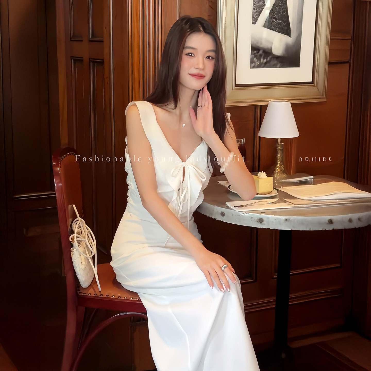 韩版V领绑带连衣裙女2026夏新款荷叶边露背设计收腰显瘦气质裙子