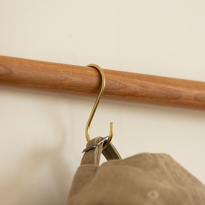 免打孔实木壁挂衣帽架植鞣革上墙挂衣架展示架装饰墙壁面挂件定制