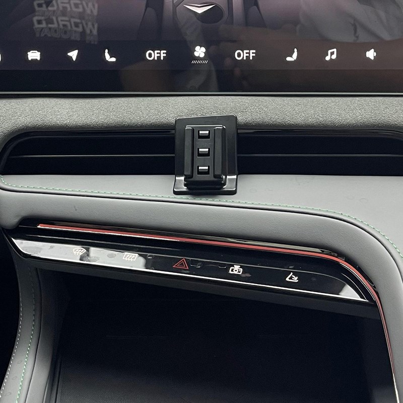 用于极氪001车载手机支架导航专用架夹出风口改装配件重力21款