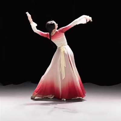 我爱你中国舞蹈服720度绑带大摆裙套装新款纱衣万疆演出服开场舞