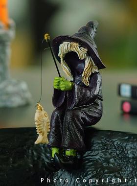 “何以解忧 唯有钓鱼”和女巫一起钓鱼 暗黑系万圣节摆件生日礼物