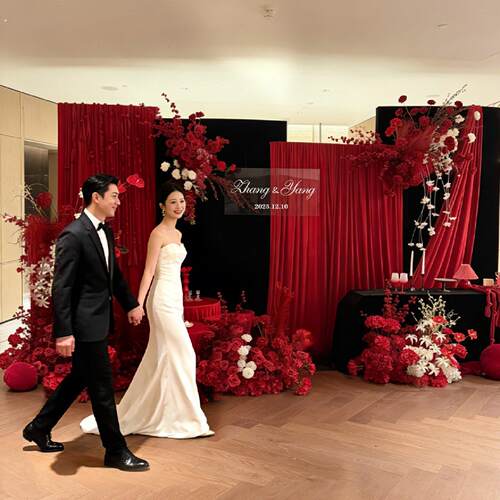 红黑高级感订婚宴布置装饰布幔背景墙氛围摆件婚庆布置氛围装饰