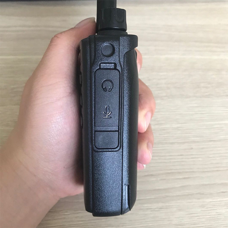 东科666对讲机自动对频锁屏防摔防水工地酒店宾馆超市保安塔吊用