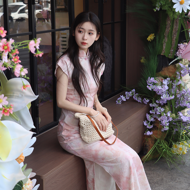 新中式年轻款少女旗袍气质优雅