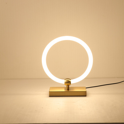 北欧台灯金色创意乔迁新居桌灯简约金属亚克力环装饰台灯Bed lamp