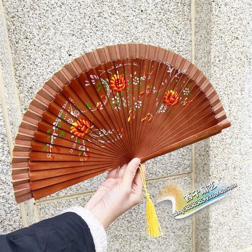 7寸折扇女士扇中国风走秀表演道具旗袍木扇双面黄W红色西班牙扇子