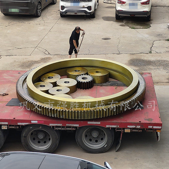 冶炼煤粉机 烘干机铸钢大小齿轮 发热管 链条导轴配件