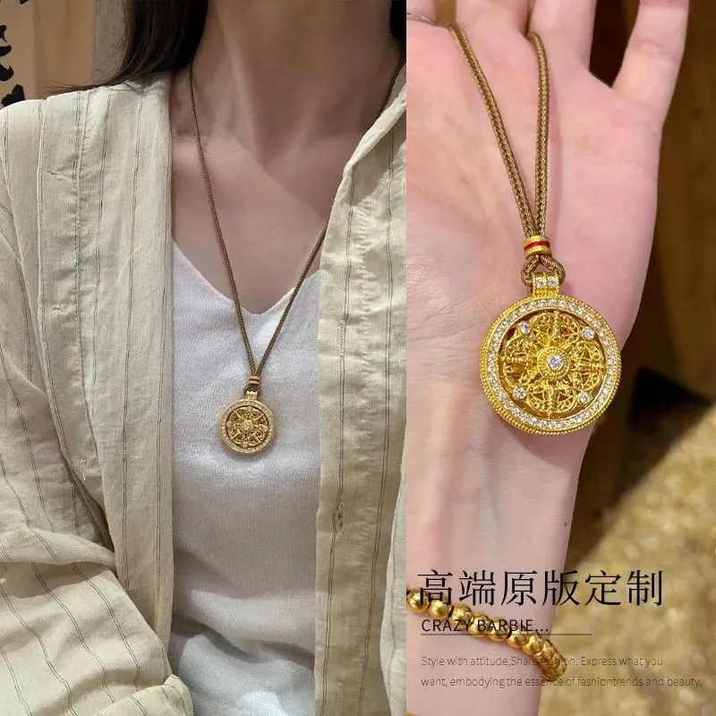 韦雪同款镶钻八宝罗盘项链圆形吊坠编绳轻奢金色长款毛衣链配饰