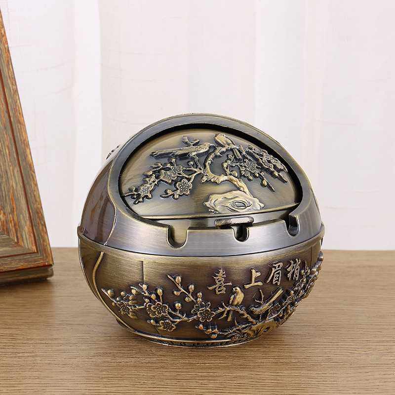 新款欧式带盖圆形烟灰缸创意个性奢华高档复古车载家用防灰烟灰缸