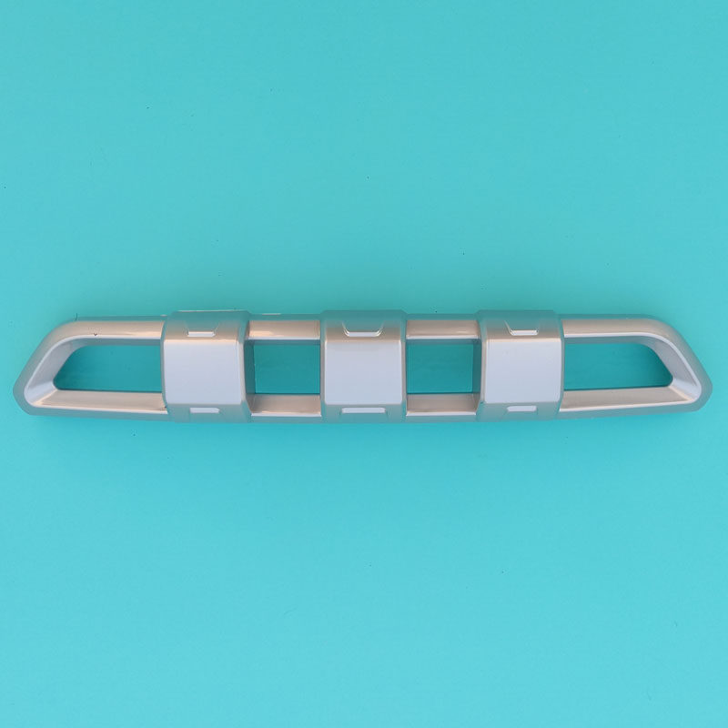 大阳S系四座电动四轮车前杠前保险杠中网亮条格栅 银色中网标志