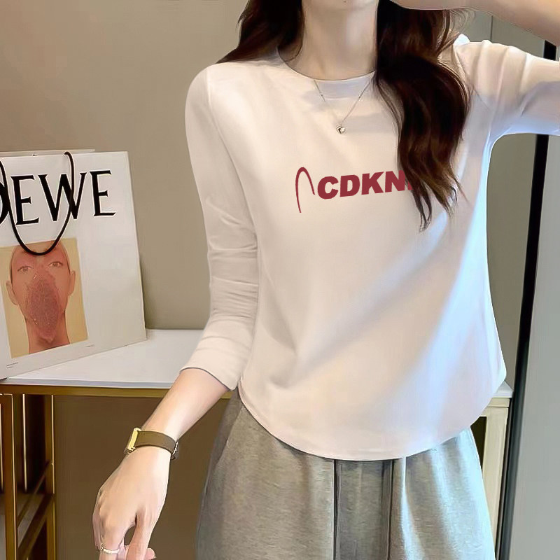 长袖打底衫女韩系辣妹设计感t恤秋冬显瘦内搭不规则短款上衣