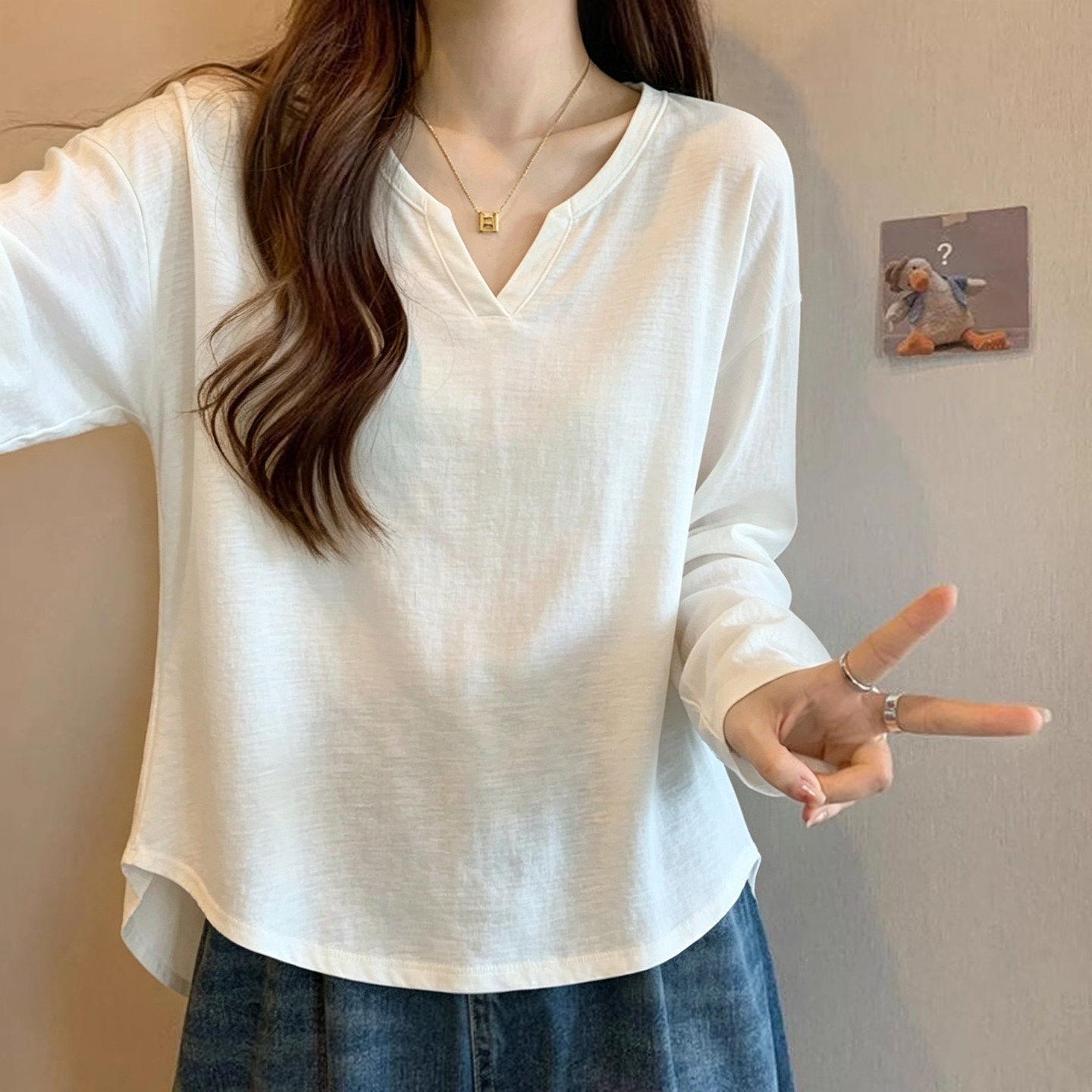 轻奢简约竹节棉纯色V领长袖T恤女2026秋季大码宽松内搭打底衫上衣
