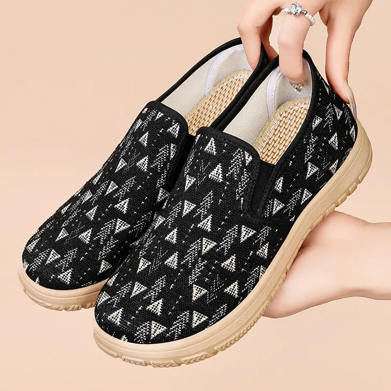 鞋子女春季新款女鞋浅口鞋女平底帆布鞋懒人休闲鞋百搭老北京布鞋,女鞋,时尚芭蕾鞋,淘宝优惠券,粉丝福利购,淘宝优惠卷