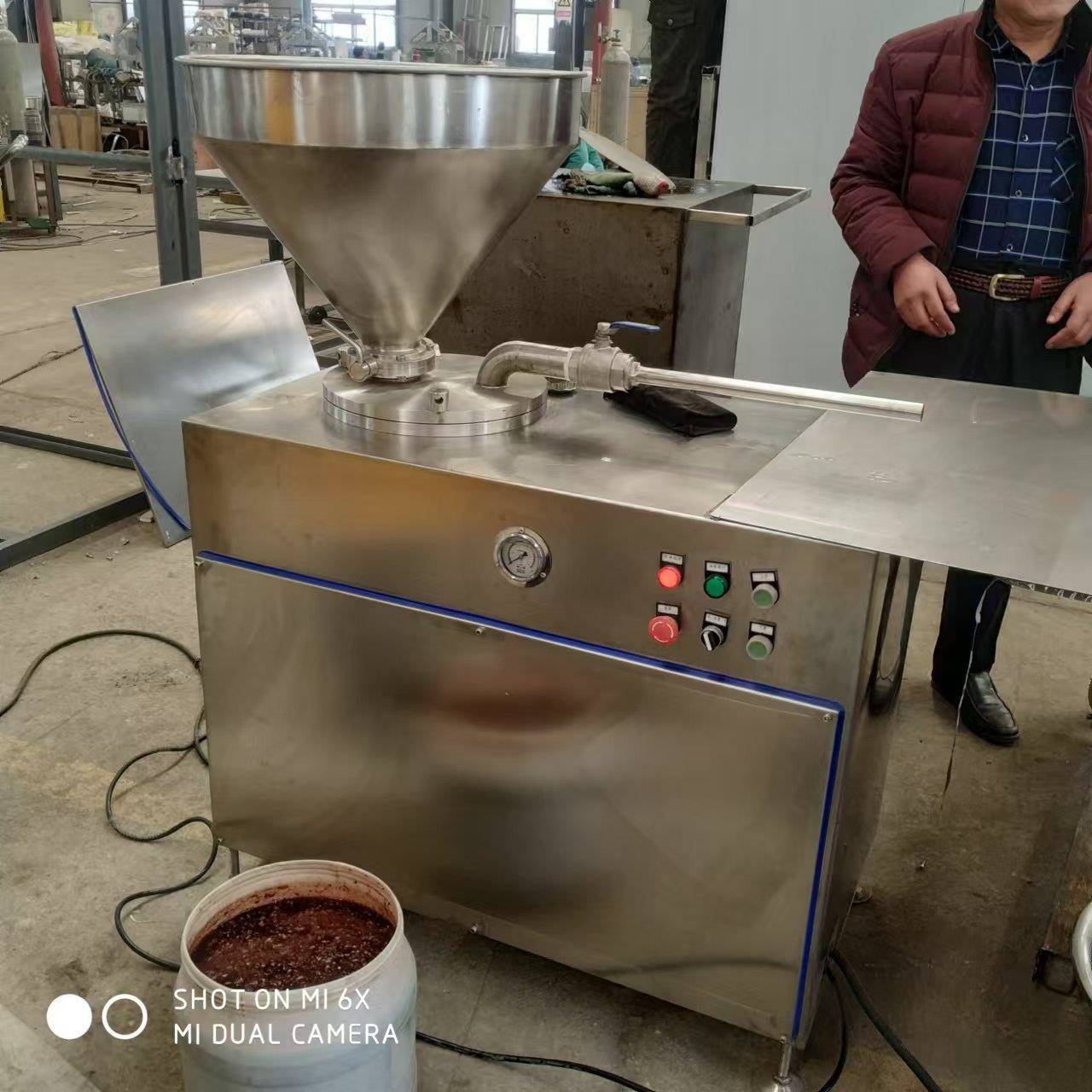 50型双管快速自动灌肠机粉肠灌肠机鱼肠灌肠机价格