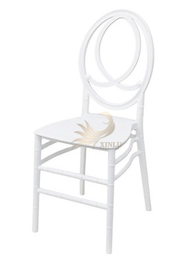 多功能PP塑料Chiavari椅子坚固耐用的现代宴会家具，用于户外酒吧