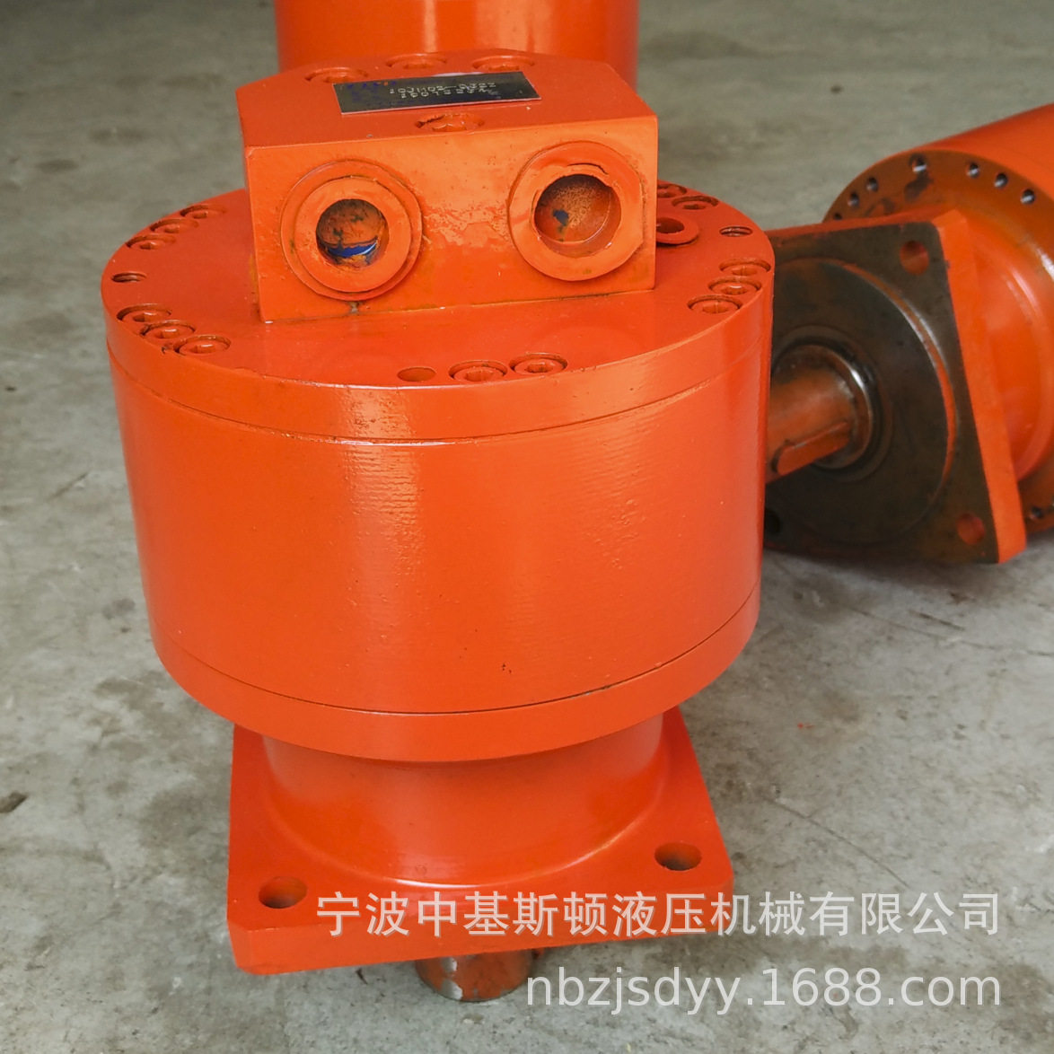 1QJM02-0.4Z径向内曲线钢球液压马达 带支撑座钢球液压马达