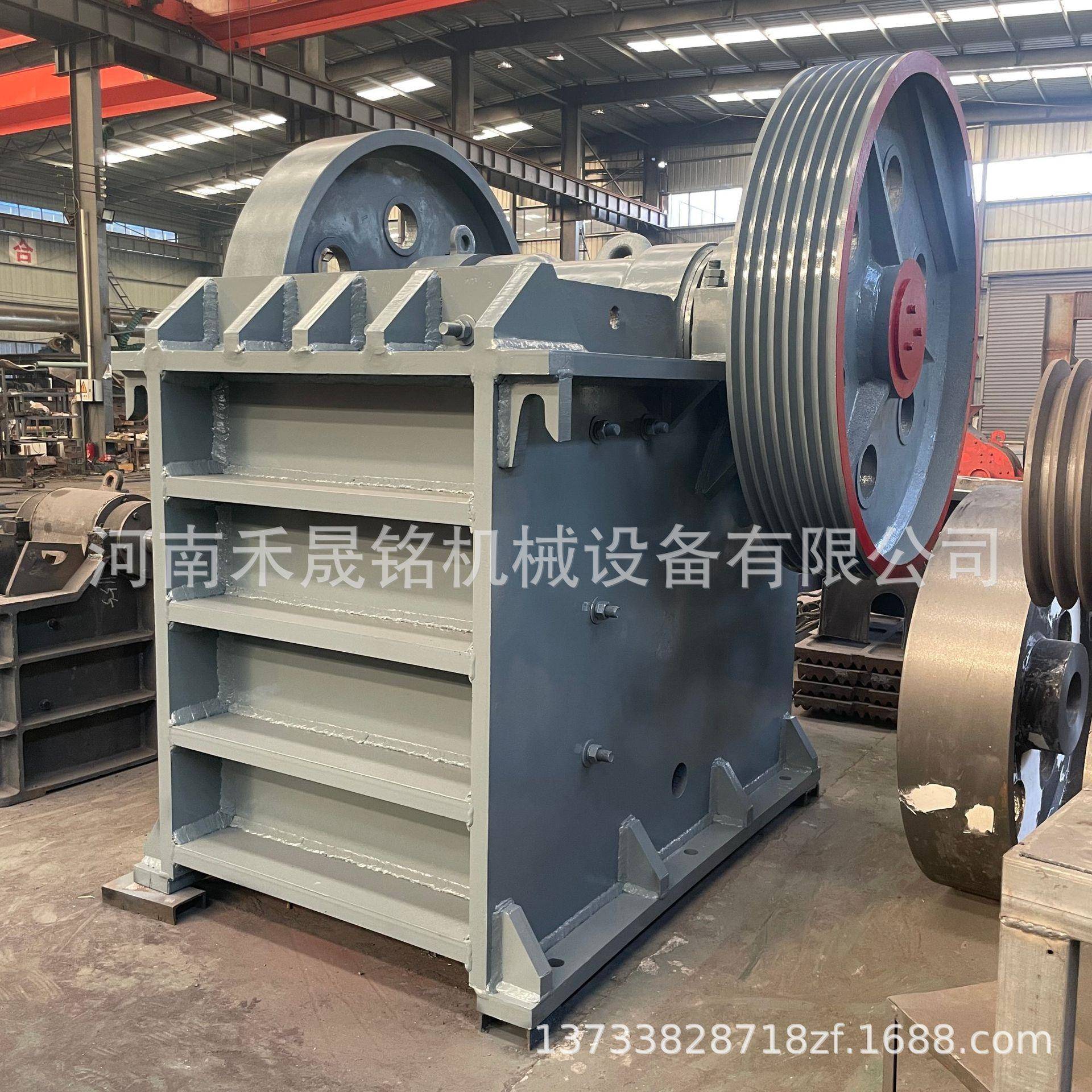 移动式鄂式破碎机白云石建筑垃圾鄂式碎石机