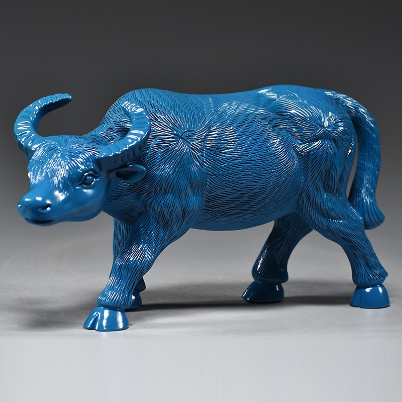 蓝色木雕牛摆件牛气冲天实木水牛工艺品十二生肖动物客厅开业送礼