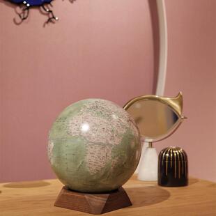 方形实木底座宏微地球仪轻奢桌面摆件客厅书房玄关装饰节日生日礼